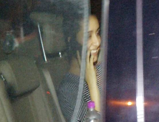 PHOTOS: आदित्य रॉय से भिड़े फरहान, मनाने पहुंची श्रद्धा