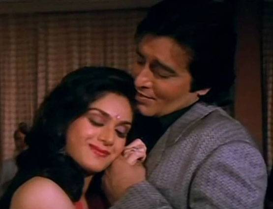 विनोद खन्ना पर फिदा थीं अमृता सिंह, लेकिन मां ने नहीं होने दी शादी