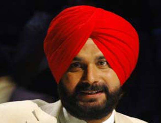 PHOTOS: सितारों के इन डबल मीनिंग मजाक पर जब चौंक गए थे देखने वाले