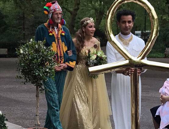 WEDDING PHOTOS: लंदन में हुई सोफिया हयात की शादी, कभी बनी थी नन