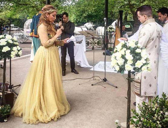 WEDDING PHOTOS: लंदन में हुई सोफिया हयात की शादी, कभी बनी थी नन