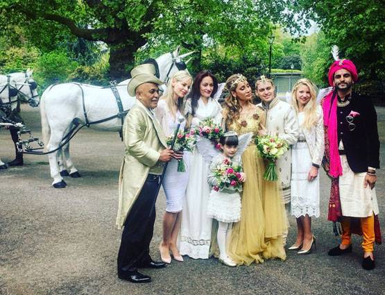 WEDDING PHOTOS: लंदन में हुई सोफिया हयात की शादी, कभी बनी थी नन