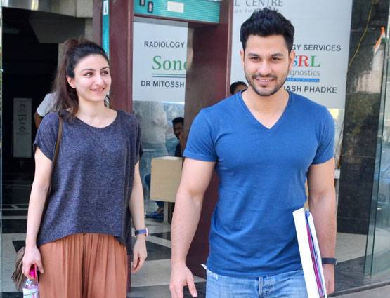 प्रेग्नेंसी की अनाउंसमेंट के बाद पहली बार साथ दिखे सोहा और कुणाल