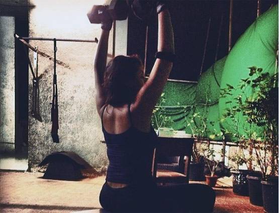 देखें- कैसे जिम में पसीना बहाकर फैट टू फिट हुईं सोनाक्षी सिन्हा