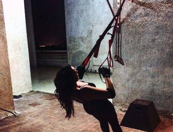 देखें- कैसे जिम में पसीना बहाकर फैट टू फिट हुईं सोनाक्षी सिन्हा