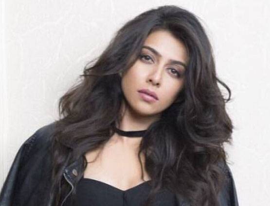 स्पोर्ट्स एंकर और मॉडल सोनिका सिंह चौहान की कार हादसे में हुई मौत