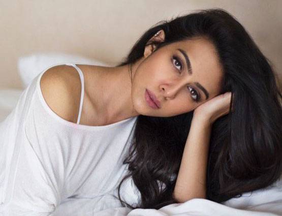 स्पोर्ट्स एंकर और मॉडल सोनिका सिंह चौहान की कार हादसे में हुई मौत