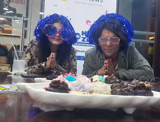 IPL में डॉ मशहूर गुलाटी ने की कमेंट्री, सनी लियोनी के साथ किया डांस