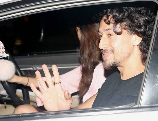 टाइगर-दिशा 7 दिन में दूसरी बार दिखे साथ, क्या रिश्ता पक्का समझें?