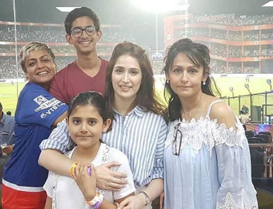 जहीर की टीम को फिर चीयर करने पहुंची एक्ट्रेस 'गर्लफ्रेंड'