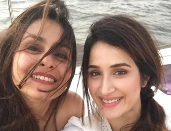 जहीर की टीम को फिर चीयर करने पहुंची एक्ट्रेस 'गर्लफ्रेंड'