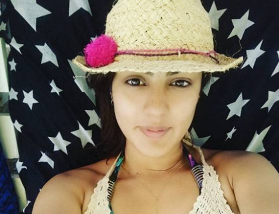 बोल्ड फोटोशूट से सुर्खियों में है ये एक्ट्रेस, देखें 23 PHOTOS