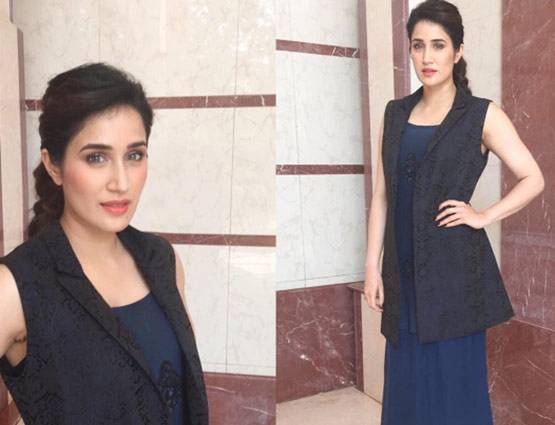 जहीर की टीम को फिर चीयर करने पहुंची एक्ट्रेस 'गर्लफ्रेंड'