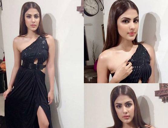 बोल्ड फोटोशूट से सुर्खियों में है ये एक्ट्रेस, देखें 23 PHOTOS