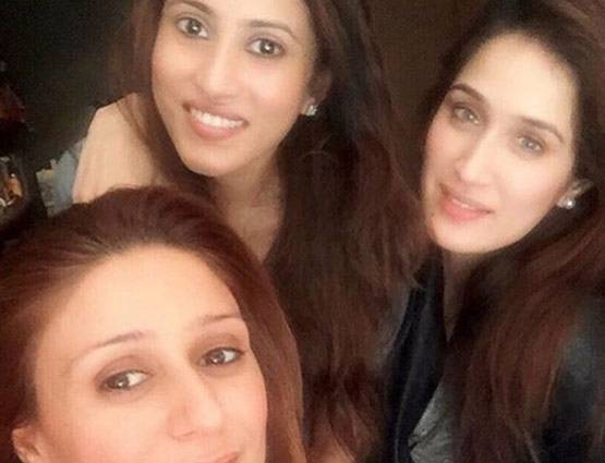 जहीर की टीम को फिर चीयर करने पहुंची एक्ट्रेस 'गर्लफ्रेंड'