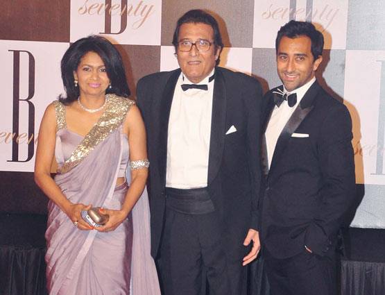 2 बीवियां, 3 बेटे और 1 बेटी- ये है विनोद खन्ना का परिवार