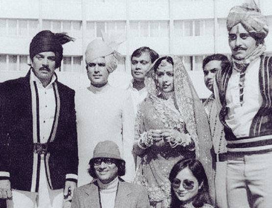 योगी के लिए प्रचार किया था विनोद खन्ना ने, देखें Unseen PHOTOS