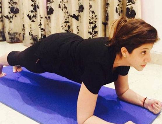 सहवाग ने फिर शेयर की वाइफ आरती की फोटो, खुद को कहा- शांत और सुशील पति