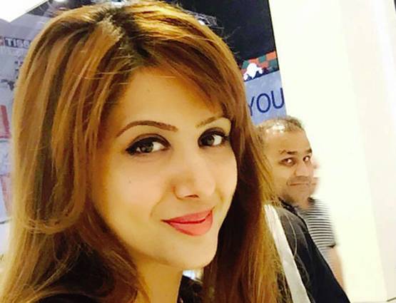 सहवाग ने फिर शेयर की वाइफ आरती की फोटो, खुद को कहा- शांत और सुशील पति