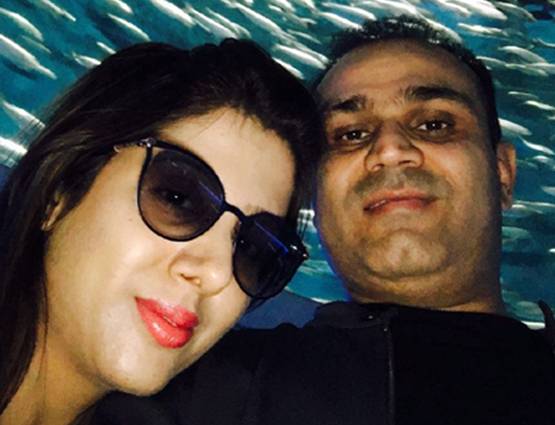 सहवाग ने फिर शेयर की वाइफ आरती की फोटो, खुद को कहा- शांत और सुशील पति