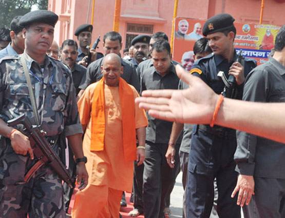 PHOTOS: योगी का स्टाइल हिट, ऐसे तैयार होता है आदित्यनाथ का कुर्ता