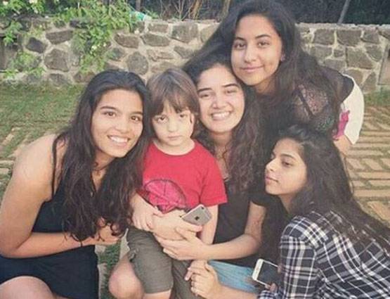 4 साल के हुए अबराम, ये हैं उनकी 25 CUTEST PHOTOS