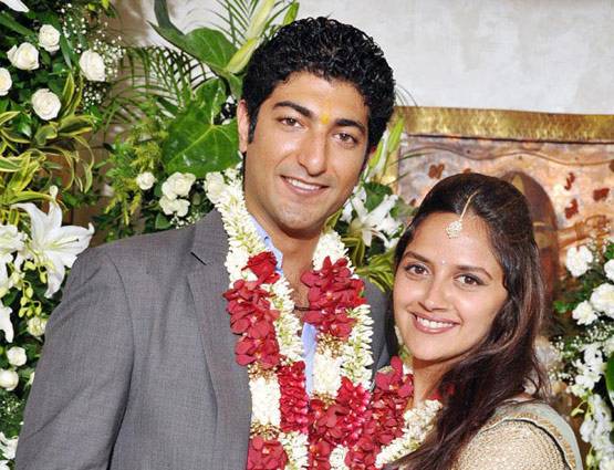 धर्मेंद्र-हेमा ने सेलिब्रेट की 37वीं वेडिंग एनिवर्सरी, देखें PHOTOS