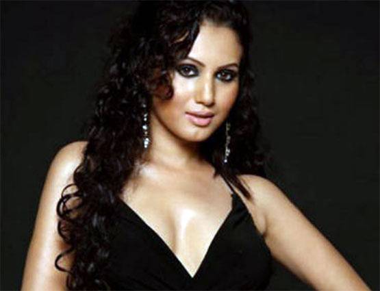 भुवनेश्वर कुमार को डेट कर चुकी ये साउथ एक्ट्रेस करने वाली है बॉलीवुड में एंट्री