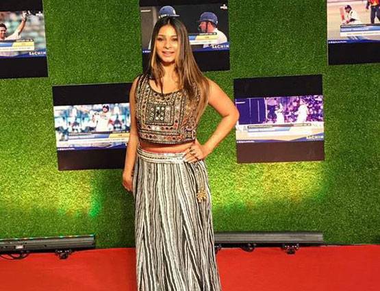 सचिन की मूवी का ग्रैंड प्रीमियर, बच्चन से लेकर खान तक पहुंचे