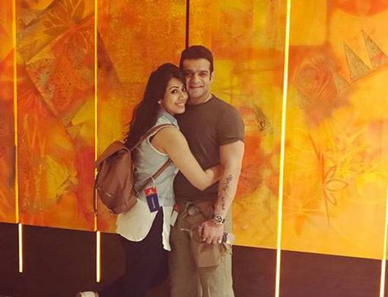 PHOTOS: 'रमन भल्ला' ग्रीस में मना रहे हैं शादी की दूसरी सालगिरह