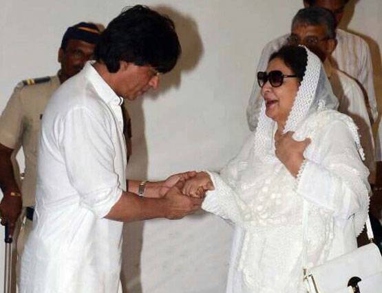 ऋषि कपूर के ट्वीट का असर, विनोद खन्ना की प्रार्थना सभा में पहुंचे सभी बड़े सितारे