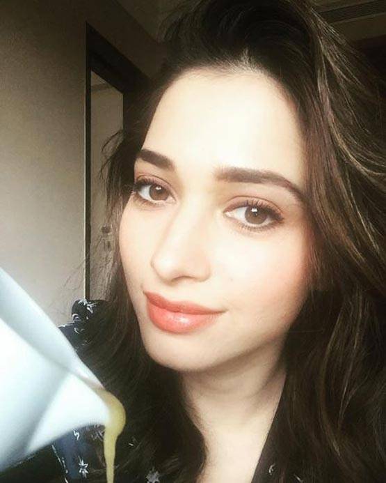 PHOTOS: बाहुबली की ये हिट एक्ट्रेस, बॉलीवुड में रही फ्लॉप