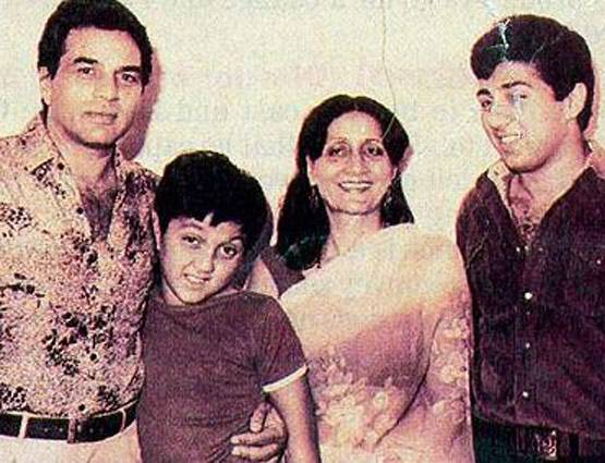 धमेंद्र के इन बच्चों के बारे में नहीं जानते होंगे आप, देखें PHOTOS