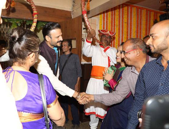 एसिड अटैक पीड़िता के भाई बने विवेक ओबरॉय, गिफ्ट किया फ्लैट