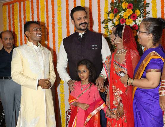 एसिड अटैक पीड़िता के भाई बने विवेक ओबरॉय, गिफ्ट किया फ्लैट