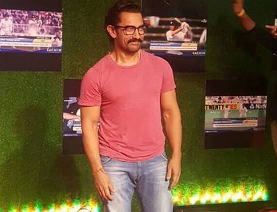 सचिन की मूवी का ग्रैंड प्रीमियर, बच्चन से लेकर खान तक पहुंचे