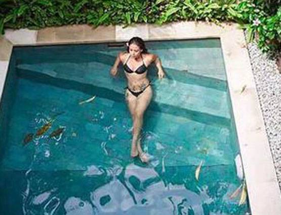 PHOTOS: बाली में BIKINI में दिखीं जैकी श्रॉफ की बेटी कृष्णा