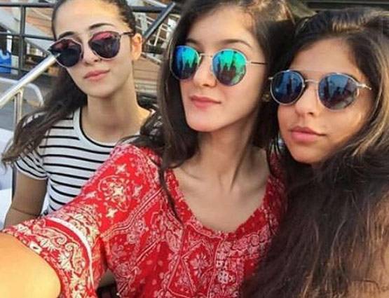 18 साल की हुई चंकी पांडे की बेटी, सलमान करेंगे बॉलीवुड में लॉन्च