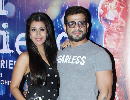 PHOTOS: हाफ गर्लफ्रेंड की सक्सेस पार्टी में 'नागिन' समेत पहुंचे ये STARS