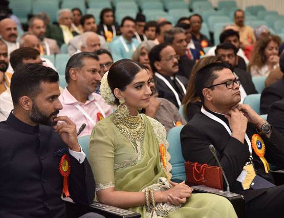 सोनम को जब मिला नेशनल अवॉर्ड, ताली बजा रहे थे पापा अनिल कपूर