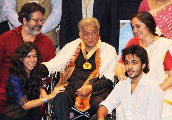 कपूर खानदान की ये बेटी देगी जाह्नवी और सारा को टक्कर