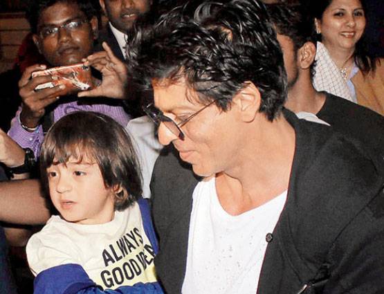 जन्म से ही विवाद में घिरा है अबराम, उसे लेकर बोले जाते हैं ये झूठ