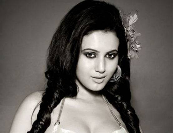 भुवनेश्वर कुमार को डेट कर चुकी ये साउथ एक्ट्रेस करने वाली है बॉलीवुड में एंट्री