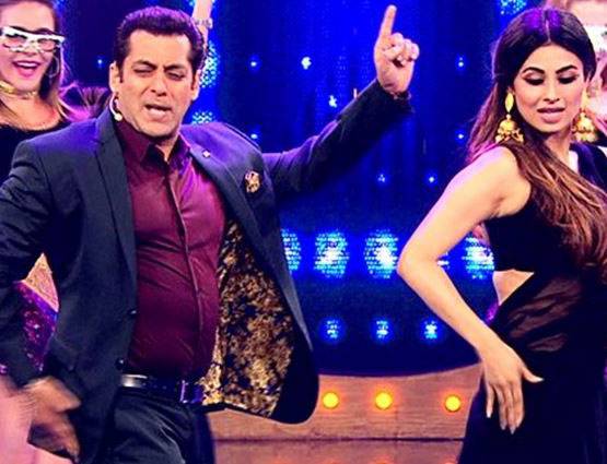 जल्द बड़े पर्दे पर दिखेगी सलमान और मौनी की केमिस्ट्री, देखें PHOTOS