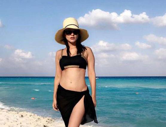 महेश भट्ट ने पकड़ा हाथ और सनी लियोनी को मिल गई बॉलीवुड में एंट्री