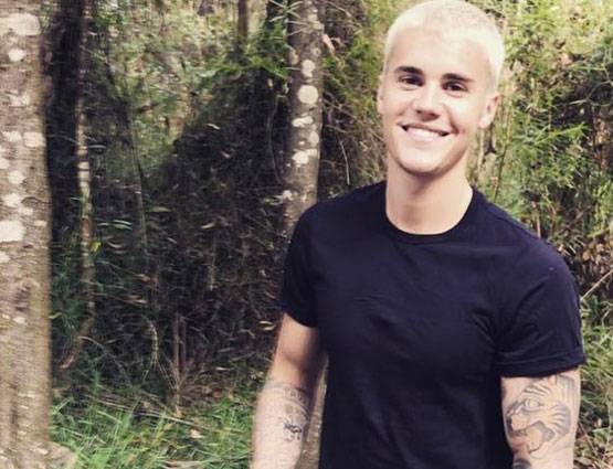 57 टैटू है जस्ट‍िन बीबर के शरीर पर, छाती और पेट नजर नहीं आते