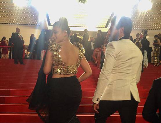 Cannes 2017: ऐश्वर्या, दीपिका के बीच कहीं खो गईं श्रुति हासन, देखें PHOTOS