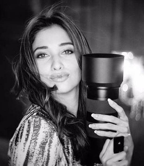 PHOTOS: बाहुबली की ये हिट एक्ट्रेस, बॉलीवुड में रही फ्लॉप