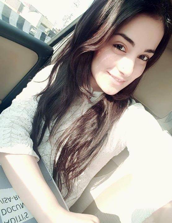 PHOTOS में देखें टीवी की संस्कारी बहू इशानी का BOLD LOOK