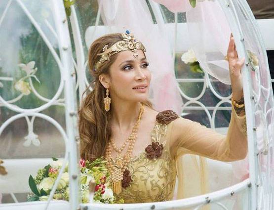 सोफिया ने पति को बनाया बेटा और पिता, सिखाएंगी पवित्र सेक्स!